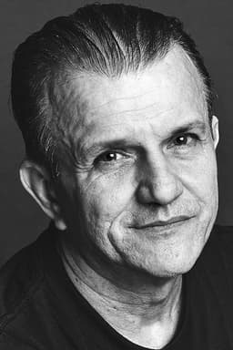 Daniel O'Shea headshot