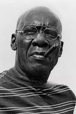 Julius Harris headshot