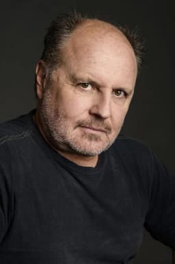 Daniel Veronese headshot