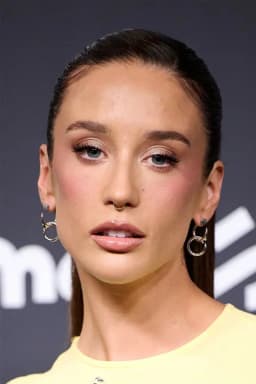 María Pedraza headshot