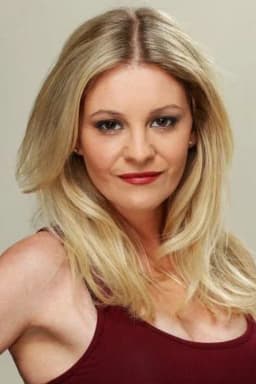 Nicola Stapleton headshot