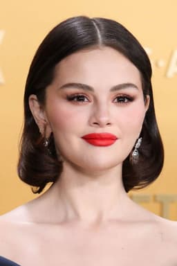 Selena Gomez headshot