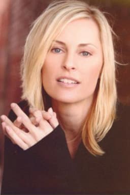 Emily Cline headshot