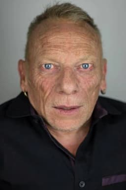 Jimmy Vee headshot