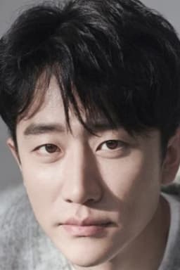 Huang Xuan headshot