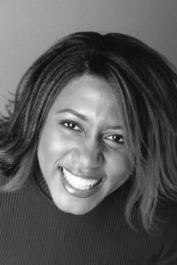 Sharlotte Gibson headshot