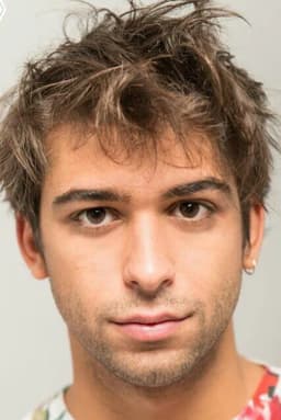Albert Salazar headshot