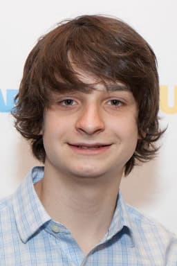 Miles Bakshi headshot