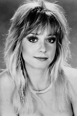 Linnea Quigley headshot