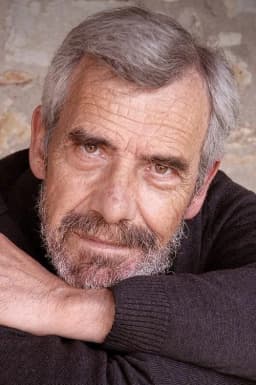 Joan Crosas headshot