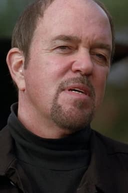 Michael MacRae headshot