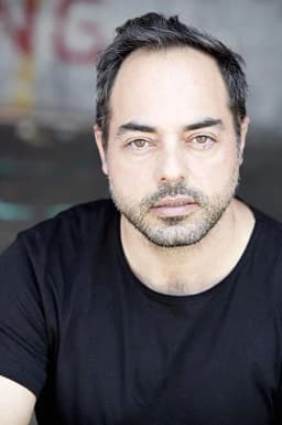 Mario Tardón headshot