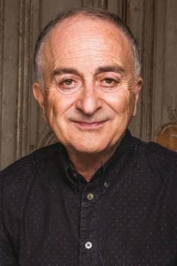Tony Robinson headshot