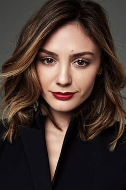 Christine Evangelista headshot