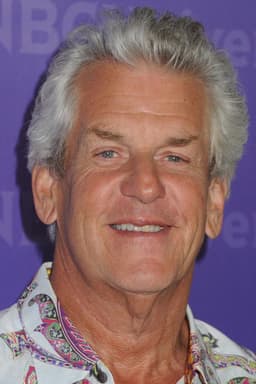 Lenny Clarke headshot