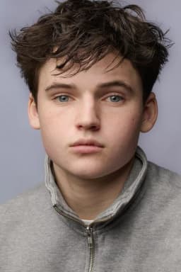 Benjamin Evan Ainsworth headshot