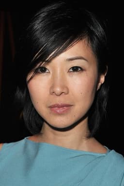 Linh-Dan Pham headshot