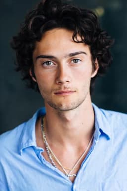Oli Green headshot