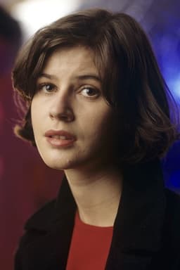 Irène Jacob headshot