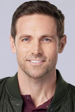 Dylan Bruce headshot