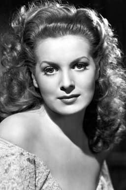 Maureen O'Hara headshot
