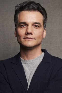 Wagner Moura headshot