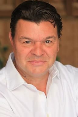 Jamie Foreman headshot