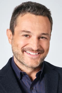 Yorgos Karamihos headshot