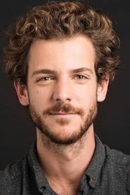 Guillermo Barrientos headshot