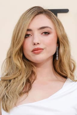Peyton List headshot