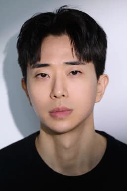 Daniel Jun headshot