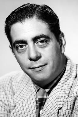 Robert Strauss headshot