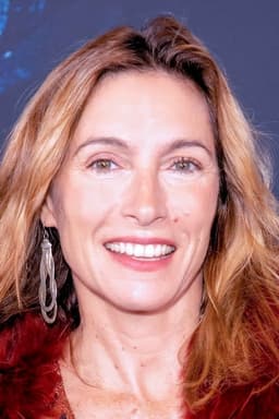 Claudia Karvan headshot