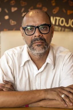 Fabián Casas headshot