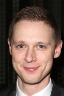 Samuel Barnett headshot